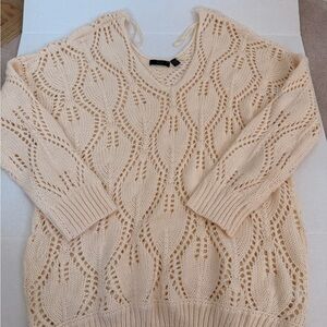 RDI Women's V-Neck Sweater in Cream